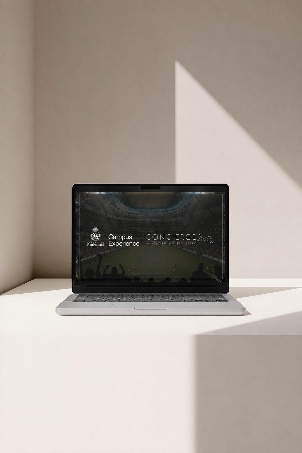 Deck do Fundación Real Madrid Campus Experience aberto em um notebook